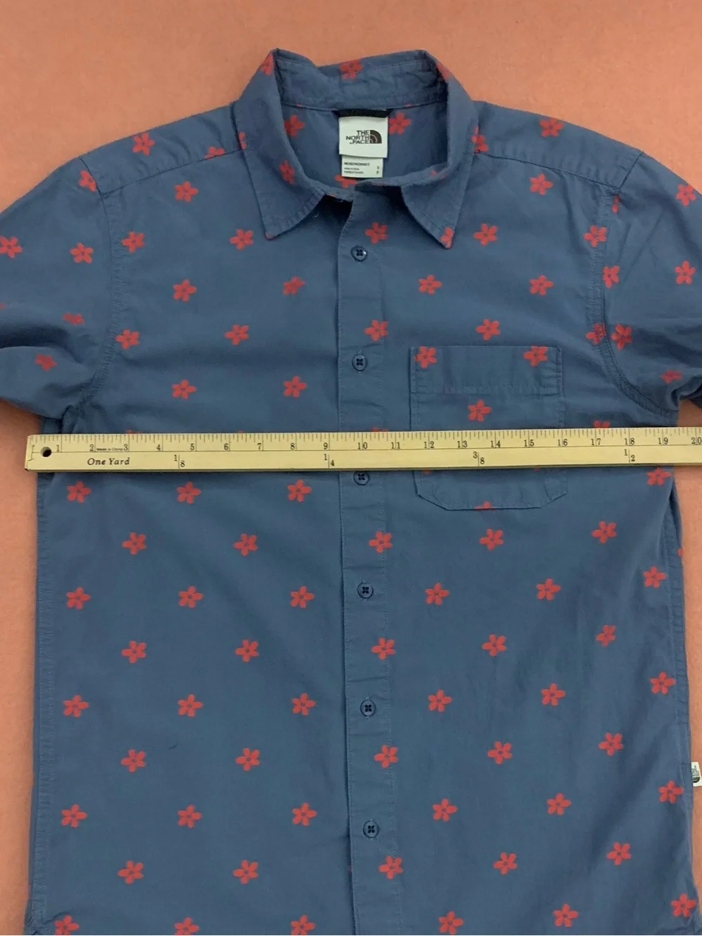 THE NORTH FACE SS Indigo Shirt w Red Flowers